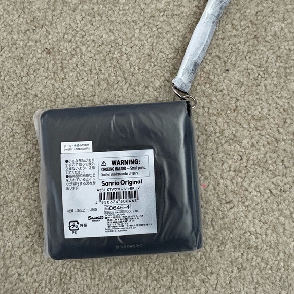 Hello Kitty Black Wallet - Picture 3 of 6